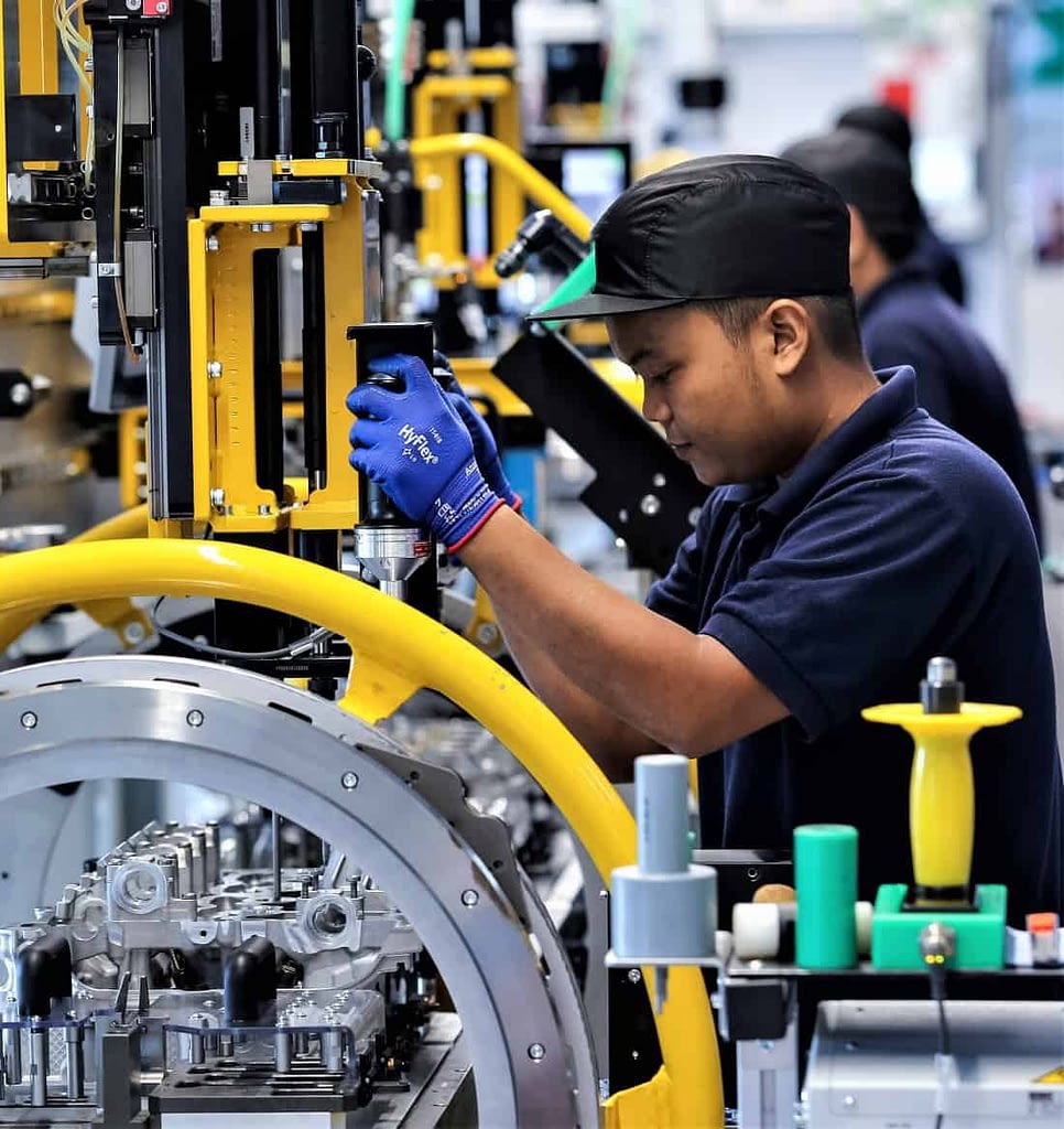 Manufacturing Industry Shift Scheduling